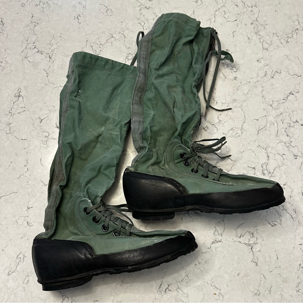 US Military MUKLUK BOOTS Snow Extreme Cold Weather Arctic Boots Mens 10 WellWorn